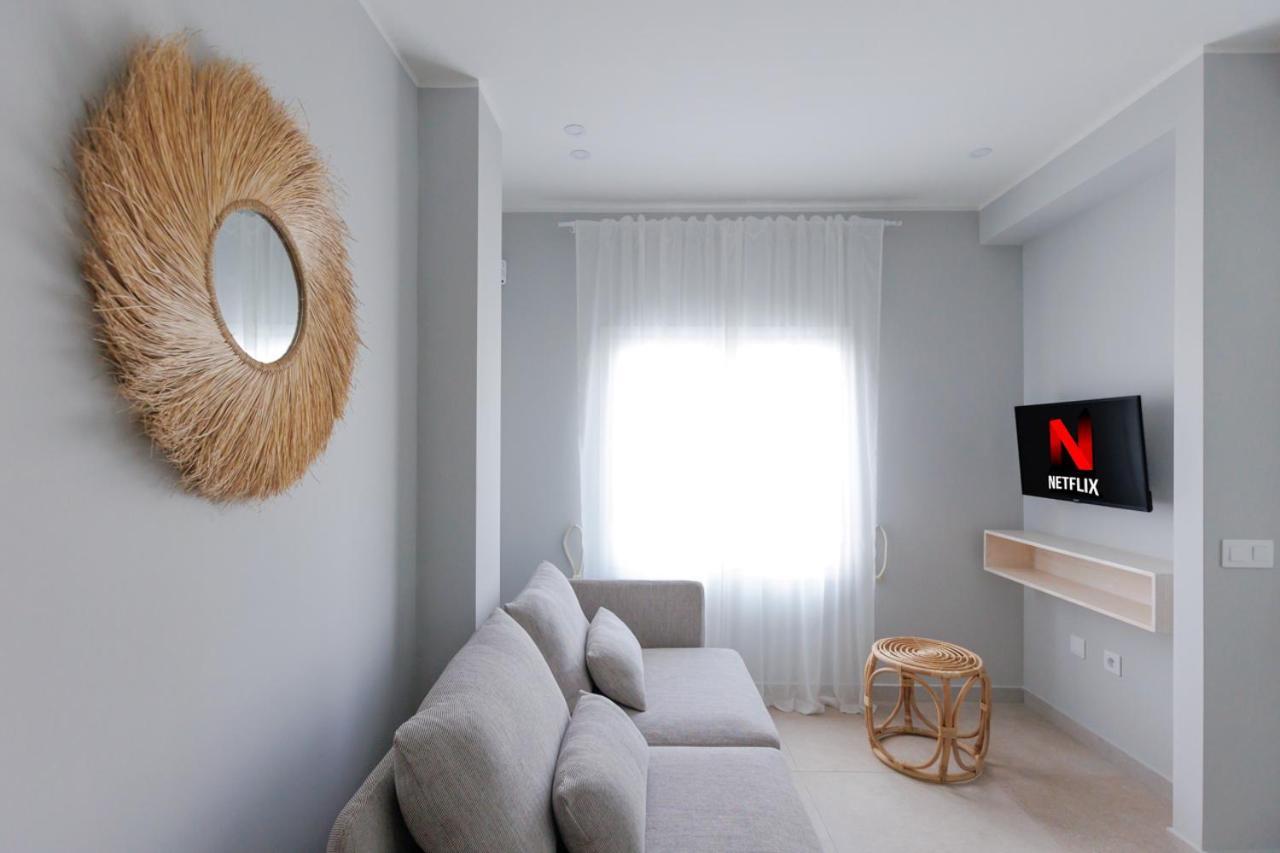 Apartment Elegant 2 Bedrooms Flat 5 Minutes From The Sea & Free Parking