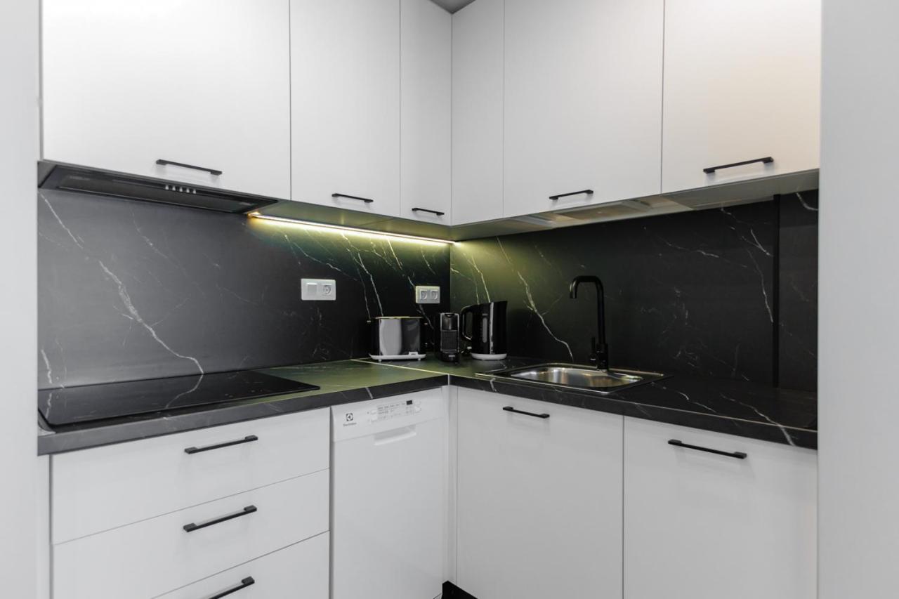 Elegant 2 Bedrooms Flat 5 Minutes From The Sea & Free Parking Apartamento *